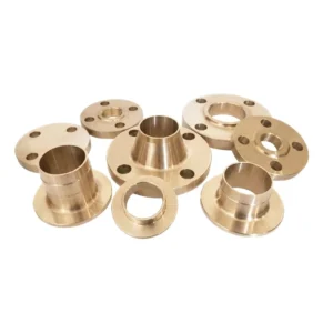 Various bronze flanges, including threaded and slip-on types, arranged on a white background.